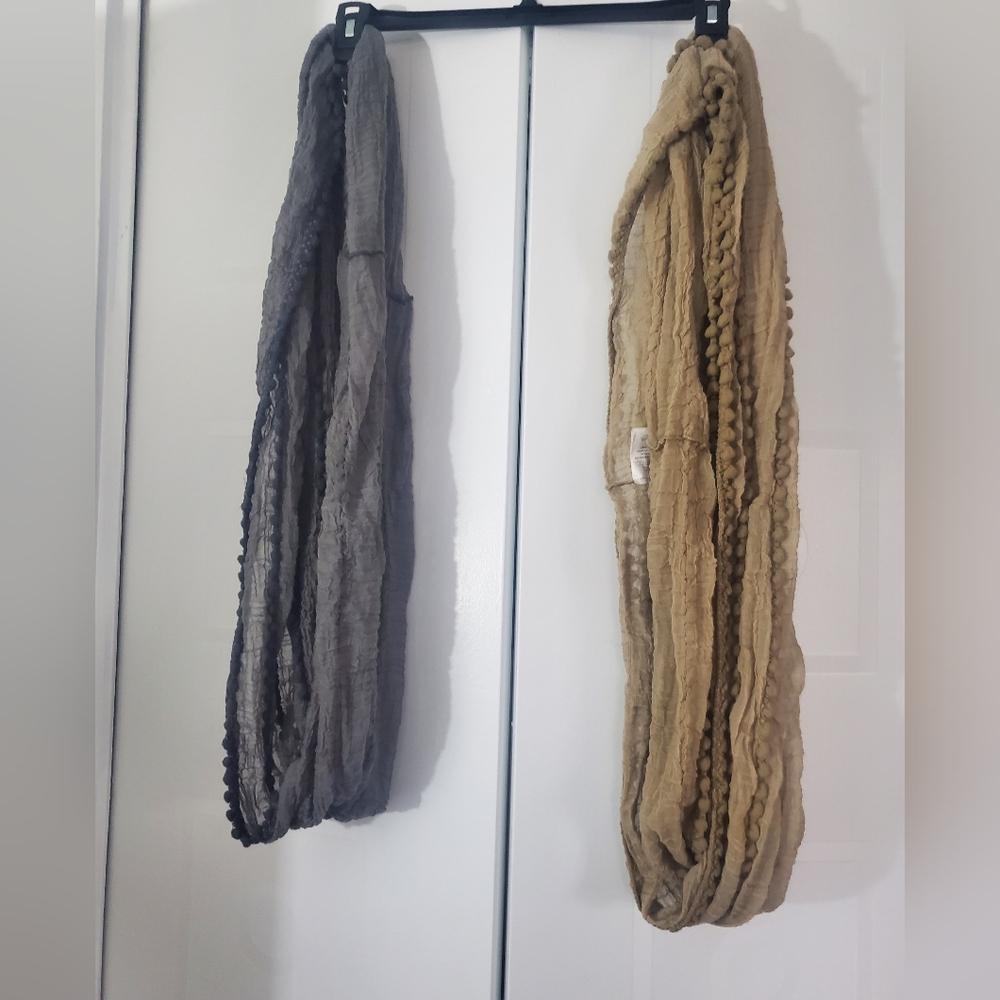 2 minicci scarves